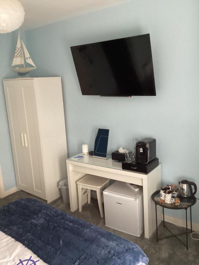 Bed and Breakfast By The Seaside à Blackpool Extérieur photo